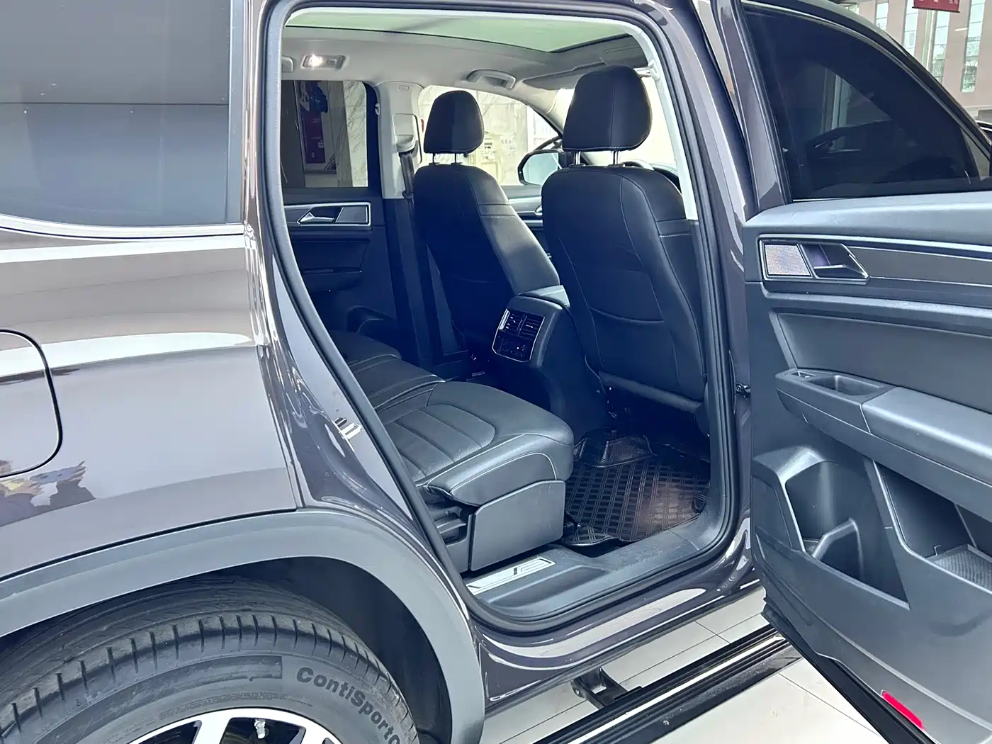 Volkswagen Teramont 2019 380TSI 4WD Luxury Edition China VI фото 12