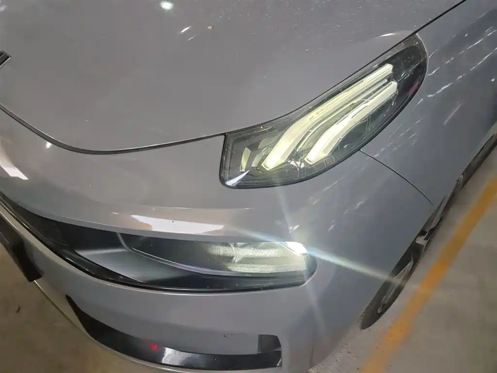 Lynk & Co 03 New Energy 2020 1.5T PHEV Pro фото 17