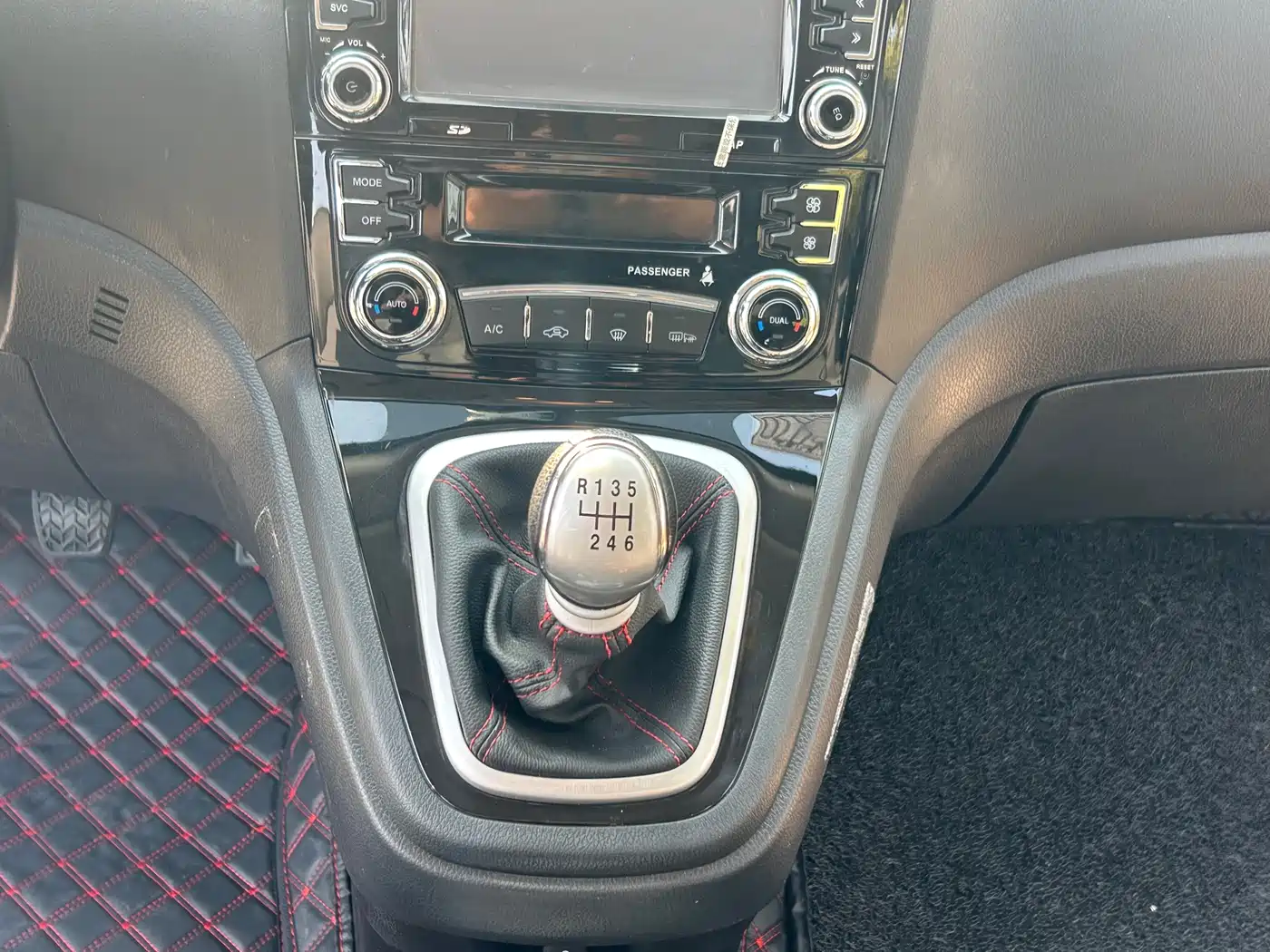 Haval H6 2016 Upgrade Edition 1.5T Manual 2WD Elite Type фото 12