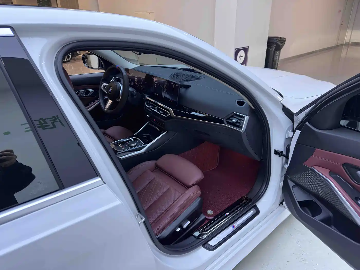 BMW 3 Series 2023 320Li M Sport Package фото 11