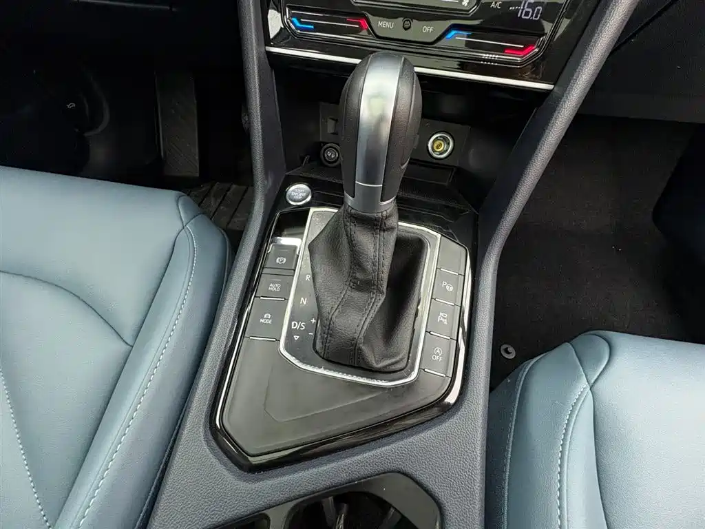Volkswagen Tharu 2024 300TSI 2WD Moon Premium Edition фото 11