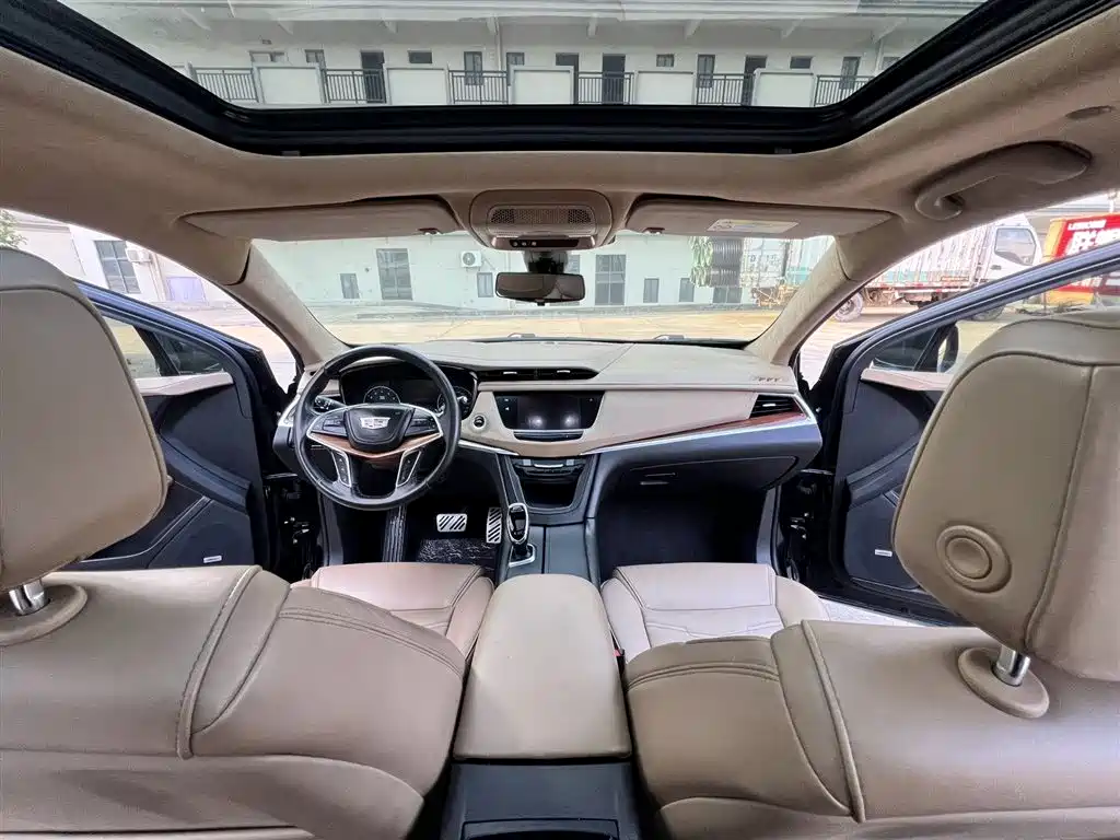 Cadillac XT5 2018 28E 4WD Platinum Edition фото 7