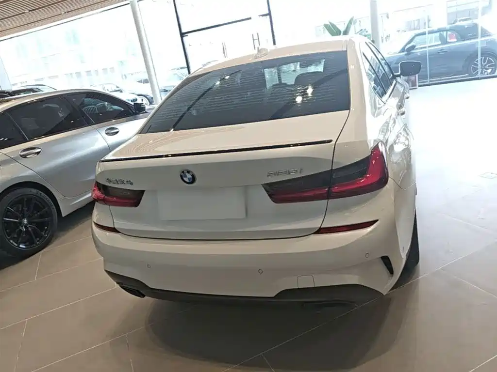 BMW 3-SERIES
