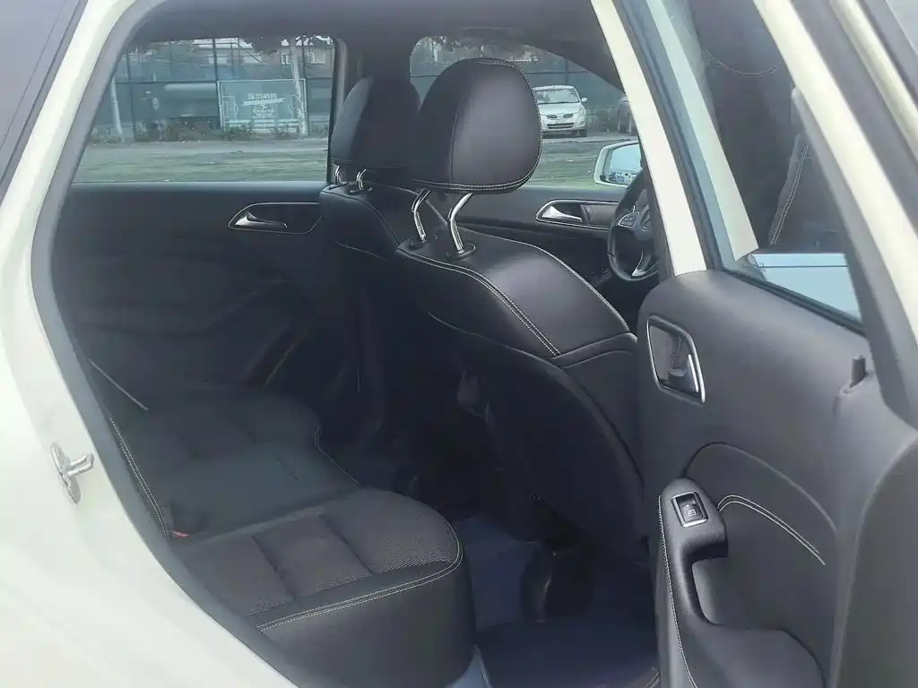 Фото 8 - Mercedes-Benz B-Class