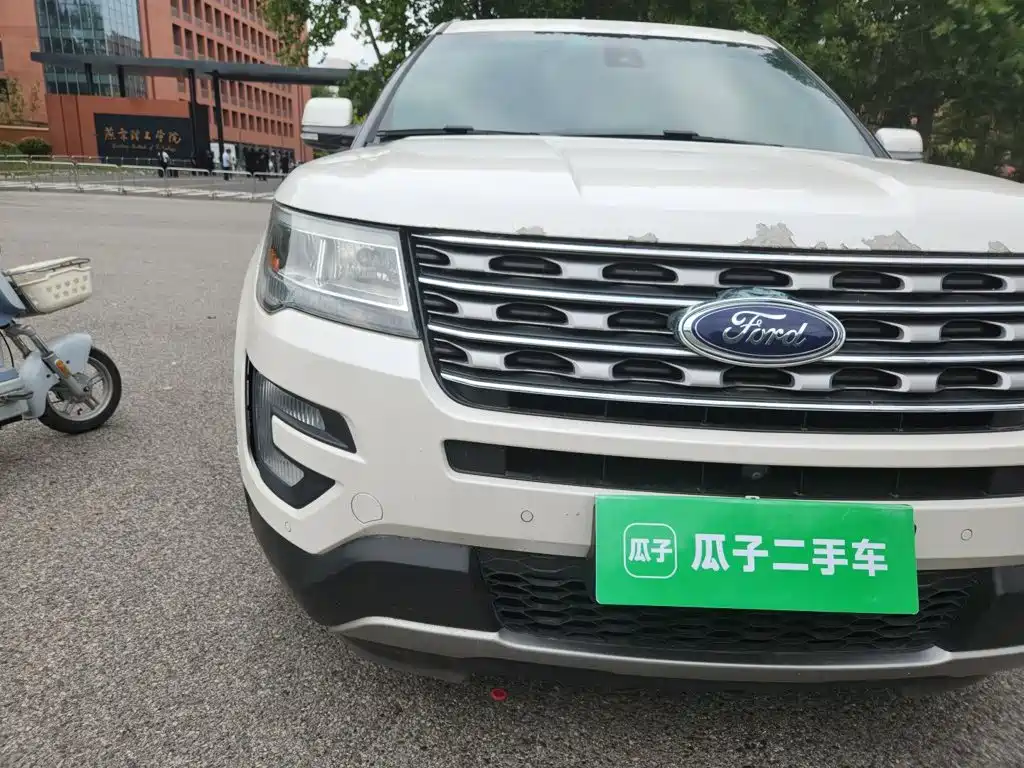 Фото 7 - Ford Explorer (Import)