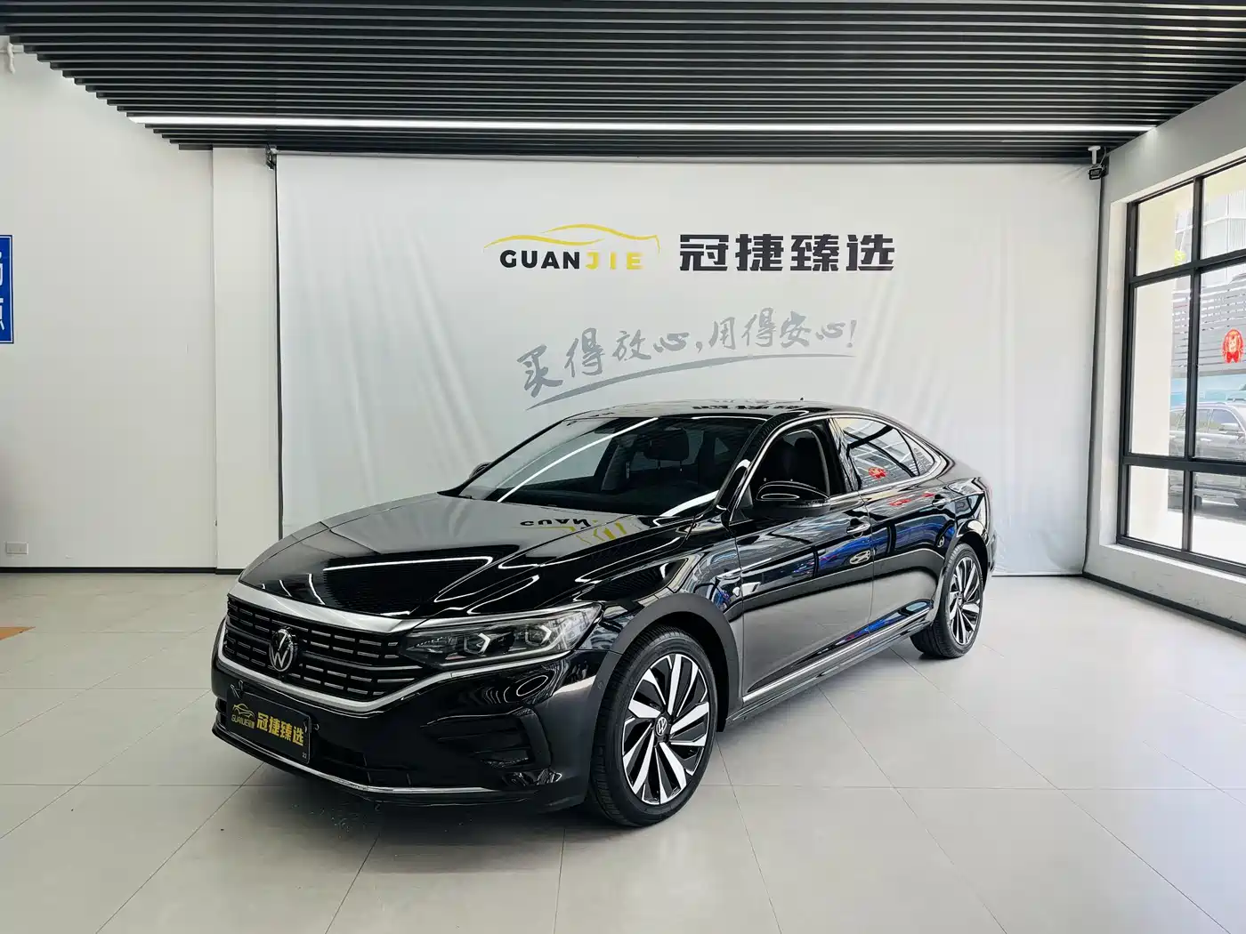 Volkswagen Passat 2023 380TSI Luxury Edition