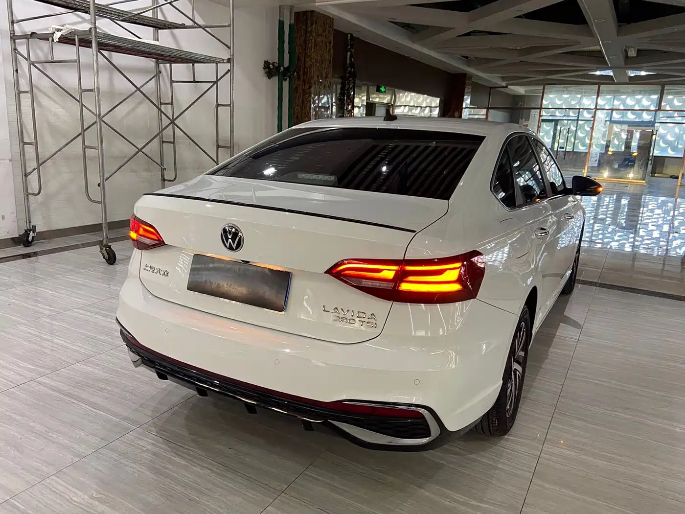 Volkswagen Lavida 2023 280TSI DSG Starlight Comfort Edition фото 4