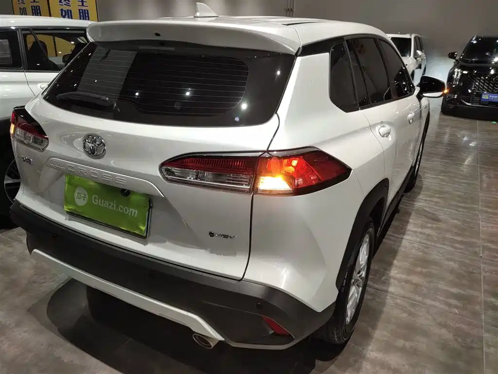 Toyota Corolla Cross 2024 2.0L Smart Hybrid Dual Engine Pioneer Edition фото 8