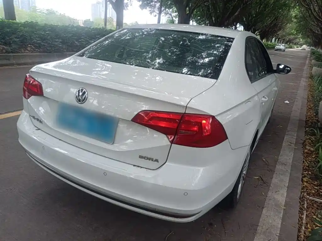 Volkswagen Bora 2016 Model 1.6L Automatic Comfort фото 7