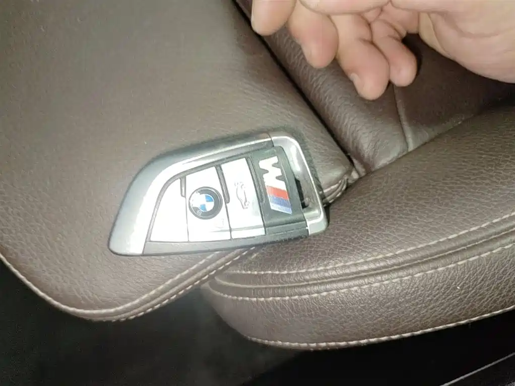 BMW X1 2016 sDrive18Li Luxury Model фото 9