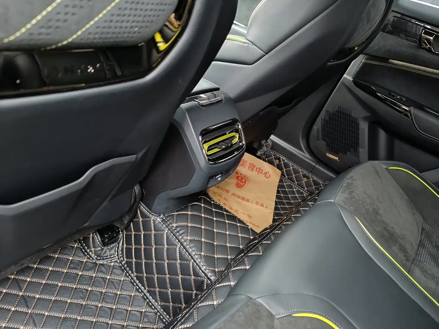 Lynk & Co 03 2022 03+ 2.0TD Auto Performance Package фото 11