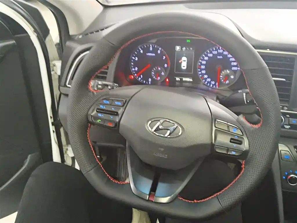 Hyundai Elantra 2018 1.4T DCT Dynamic·Vitality Model фото 6