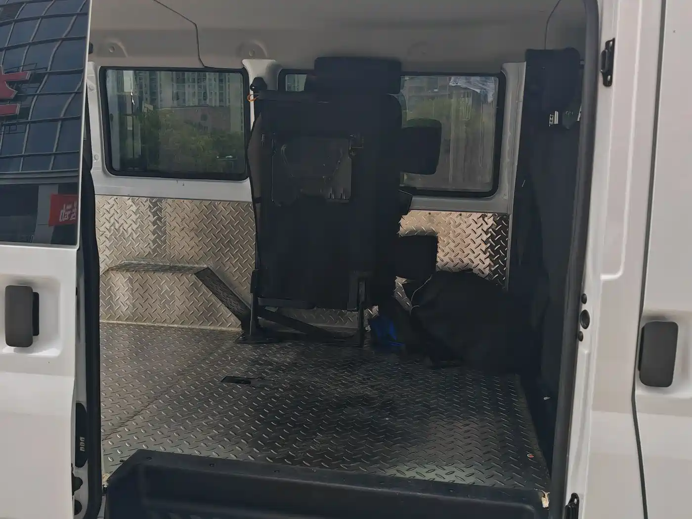 Jiangling JMC Fushun 2024 2023 2.0T Manual Short Wheelbase Low Roof Commercial Multi-purpose Vehicle 6 Seats Dual-opening Tailgate
