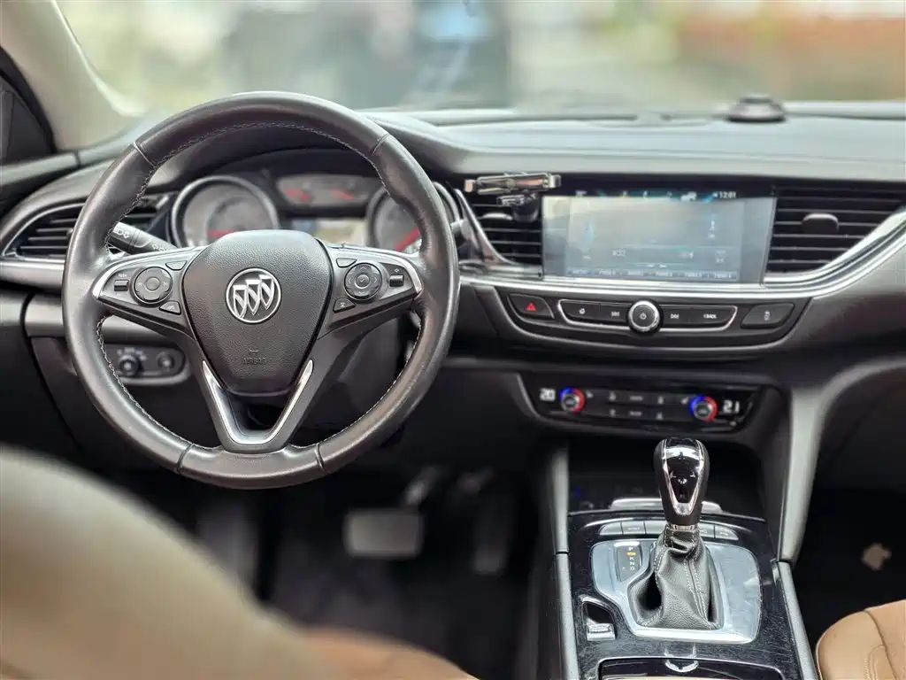 Buick Regal 2019 Facelift 20T Luxury Model China VI фото 12