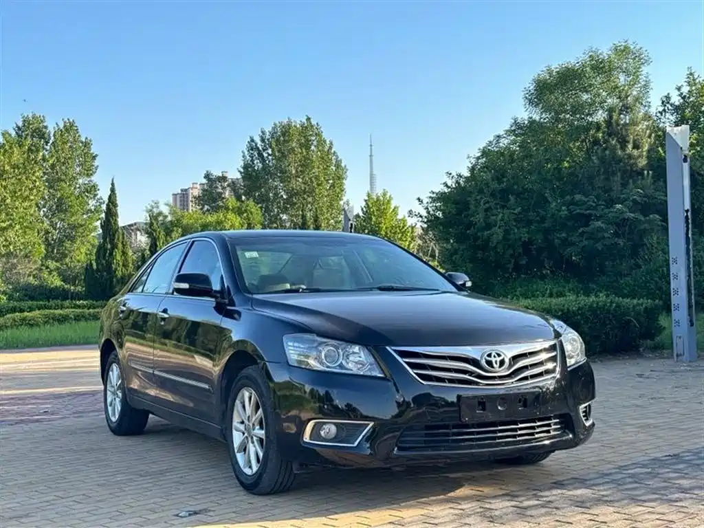 Toyota Camry 2013 200E Classic Elite Edition фото 3