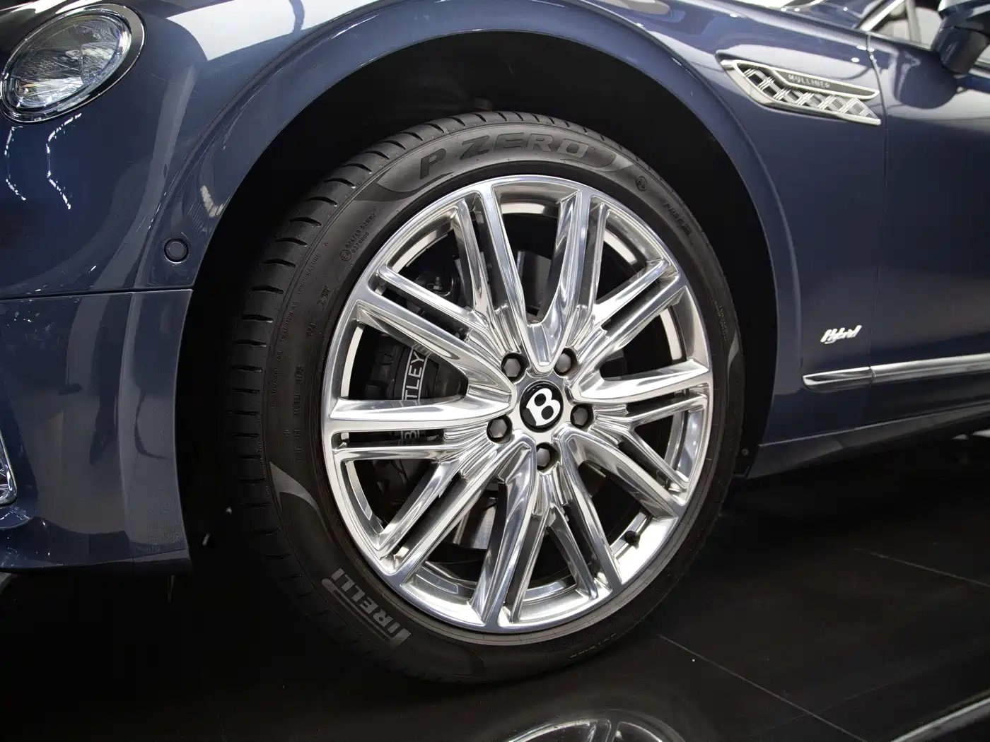 BENTLEY FLYING SPUR PLUG IN HYBRID