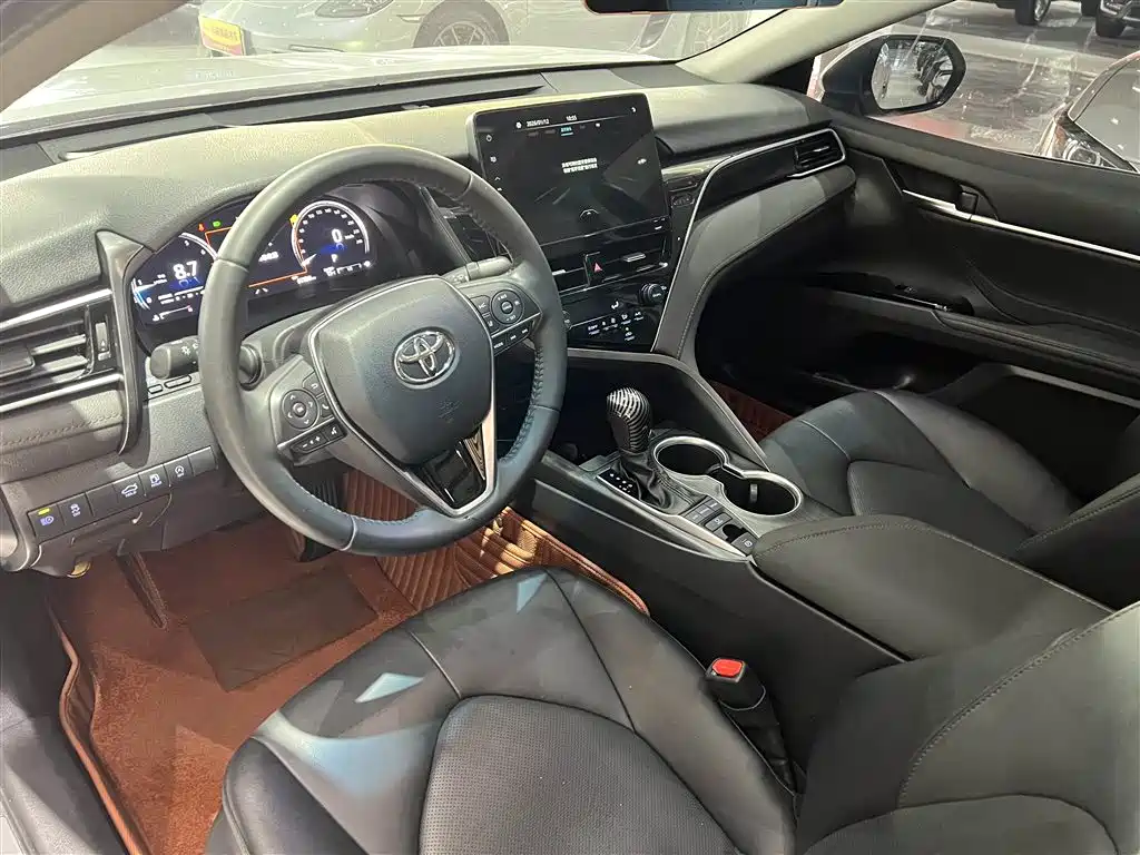Toyota Camry 2021 2.5G Luxury Edition фото 11