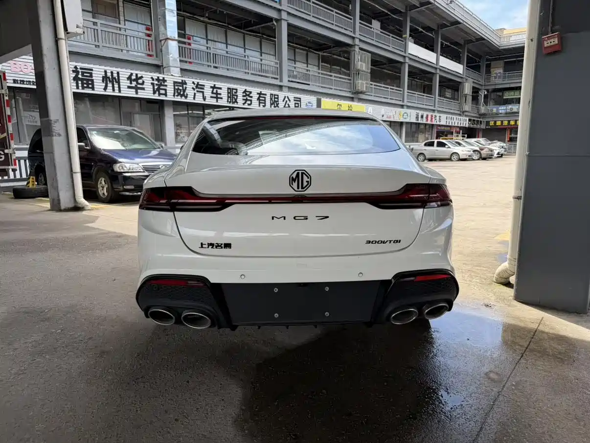 MG MG7