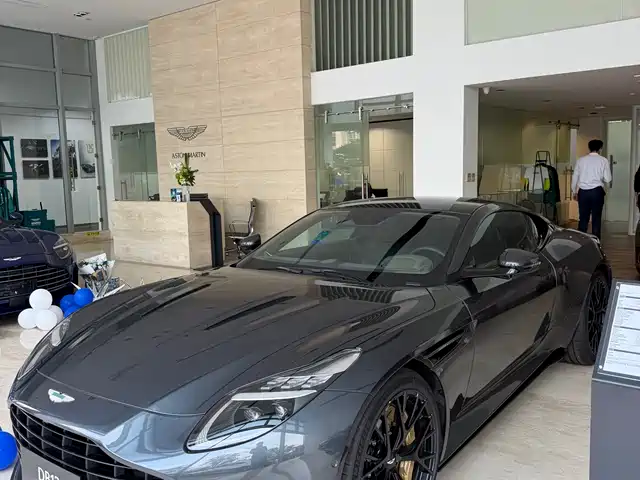  Aston Martin Aston Martin DB12 2025 4.0T V8 Coupe