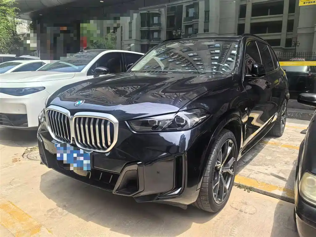BMW X5 2023 xDrive 30Li Premium M Sport Black Night Package