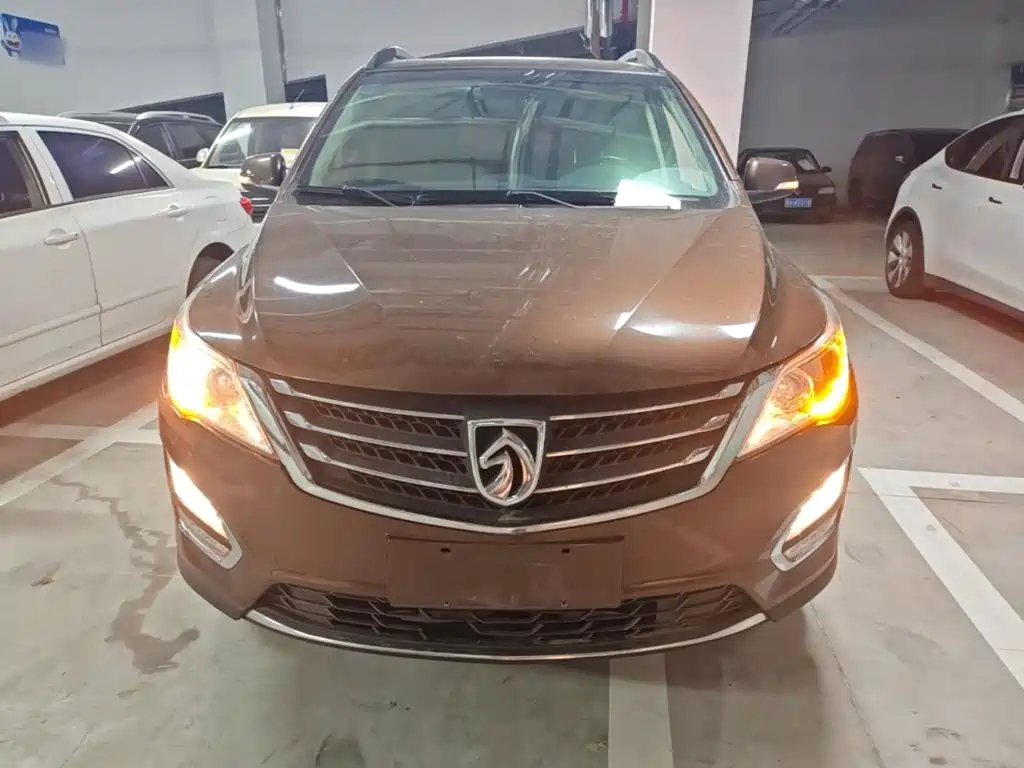 Baojun 560 2017 2016 1.8L Manual Luxury