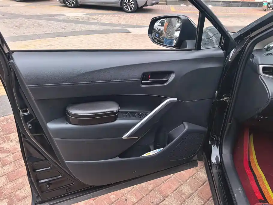 Toyota Frontlander 2024 2.0L Smart Hybrid Dual Engine Leading Edition фото 7