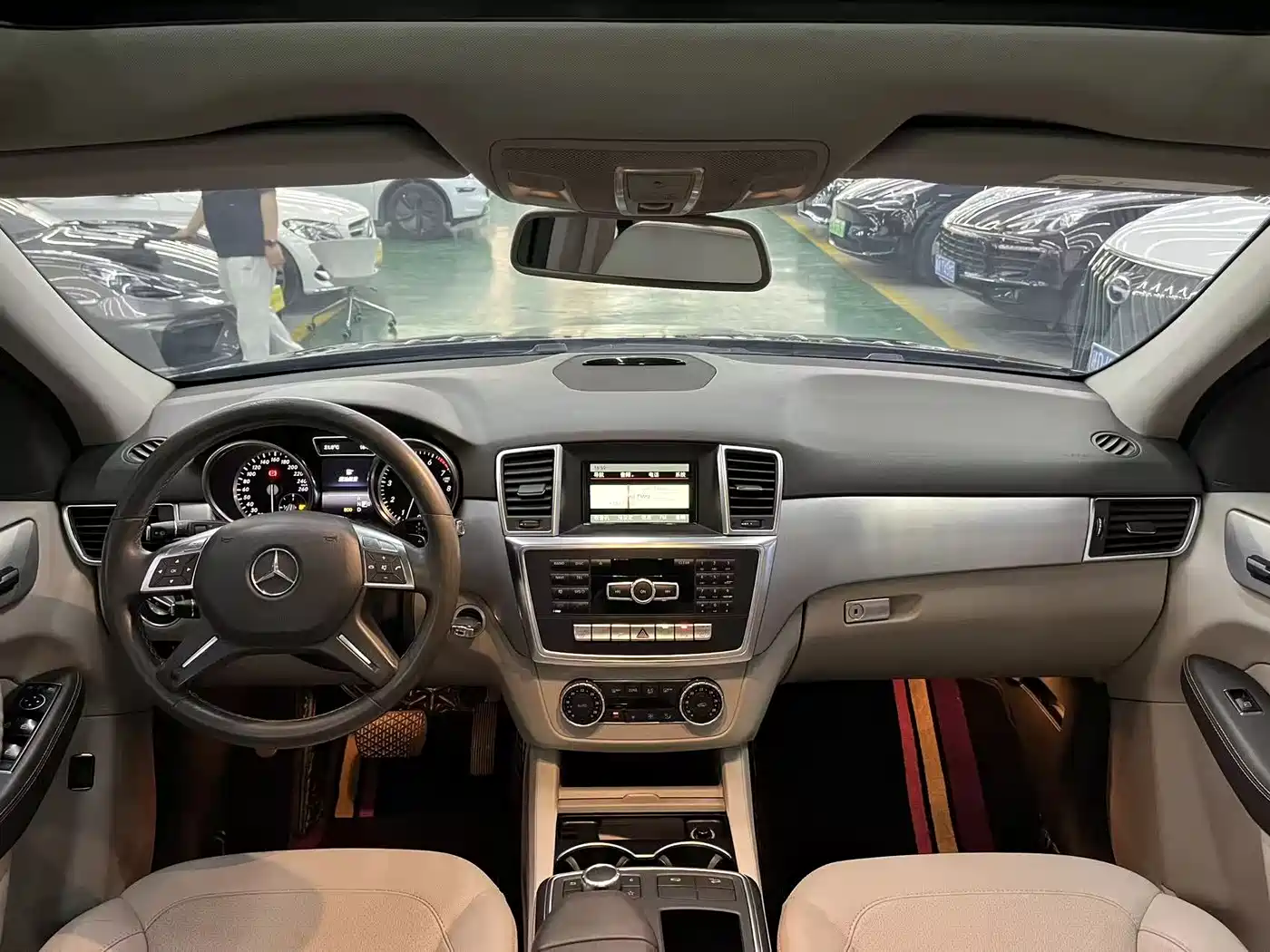 Mercedes-Benz M-Class 2014 ML 320 4MATIC фото 6