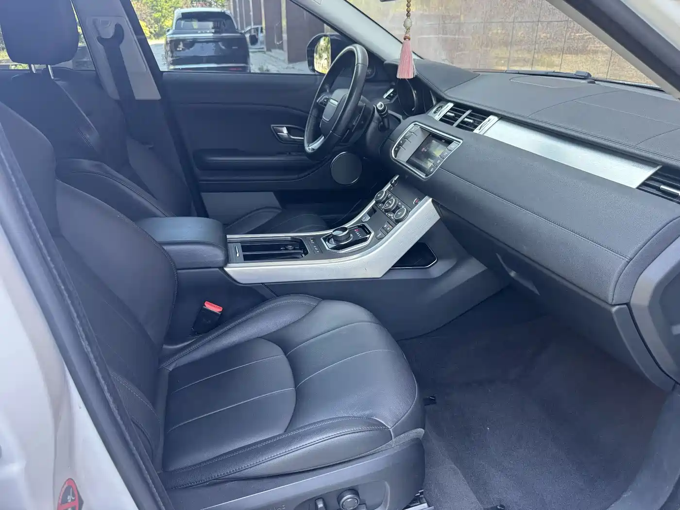 Land Rover Range Rover Evoque 2017 2.0T SE Smart Shine Edition фото 15
