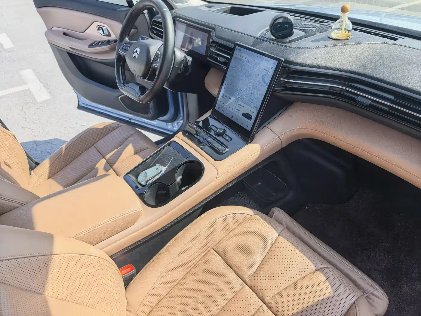 NIO ES8 2019 2018 Founder Edition