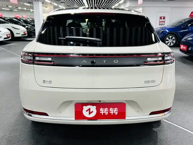 AITO Wenjie AITO M5 2025 Extended Range Ultra AWD фото 5