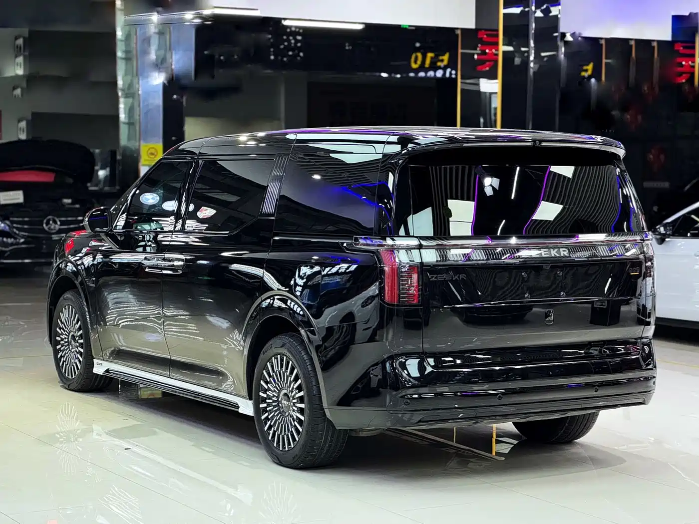 ZEEKR EXTREME KRYPTON 009