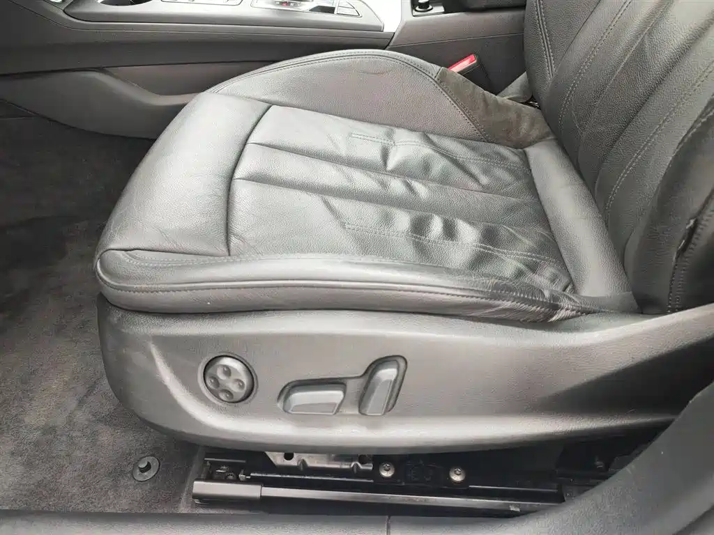 Audi A4L 2019 40 TFSI Fashion (China V) фото 9