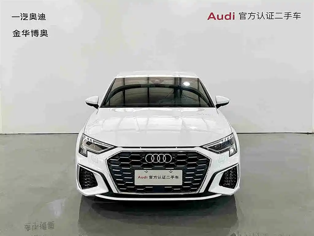 Audi A3 2023 Facelift A3L Limousine 35 TFSI Fashion Sport фото 2