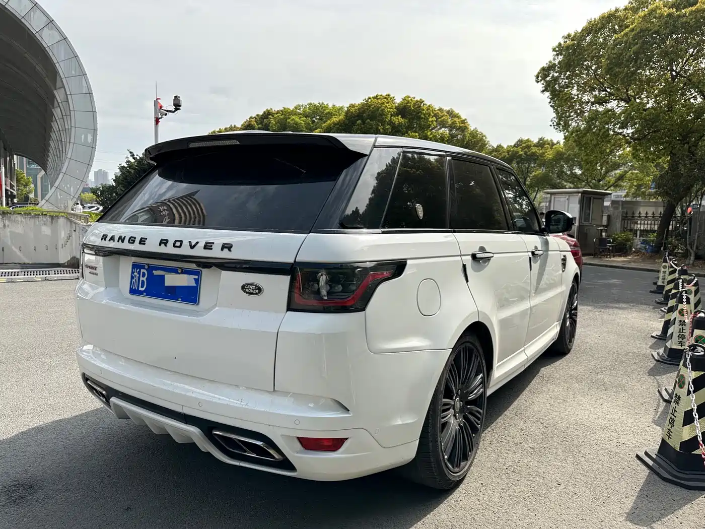 Land Rover Range Rover Sport 2015 3.0 SC V6 HSE фото 10