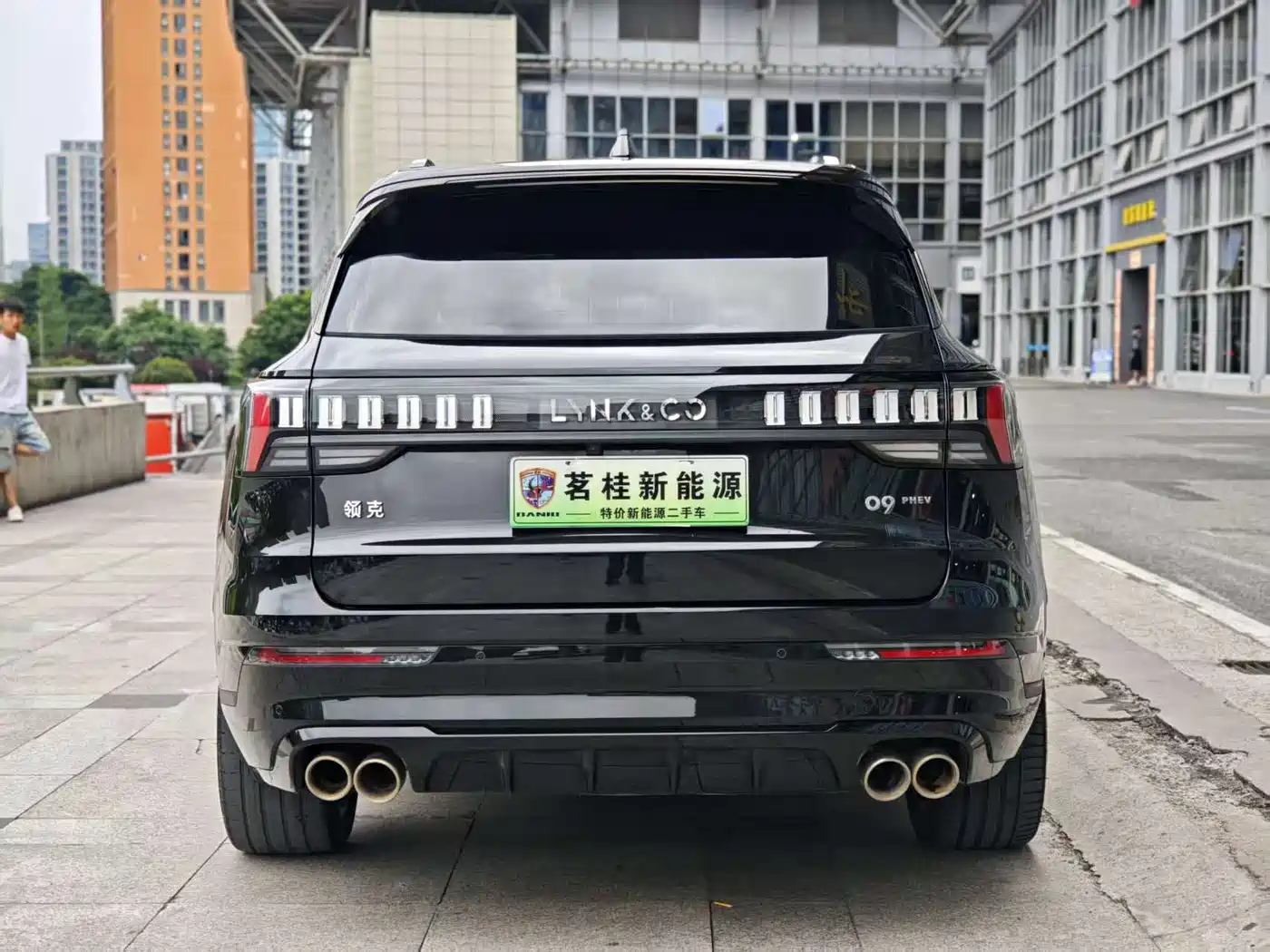 Lynk & Co 09 EM-P 2021 2.0T PHEV Ultra 6-seater фото 4