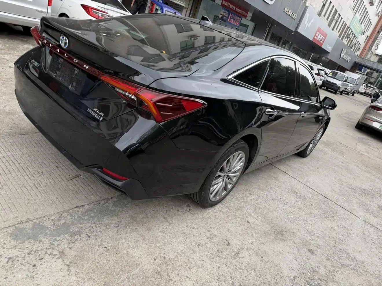 Toyota Avalon 2024 Model Hybrid 2.5L XLE Prestige Edition фото 5