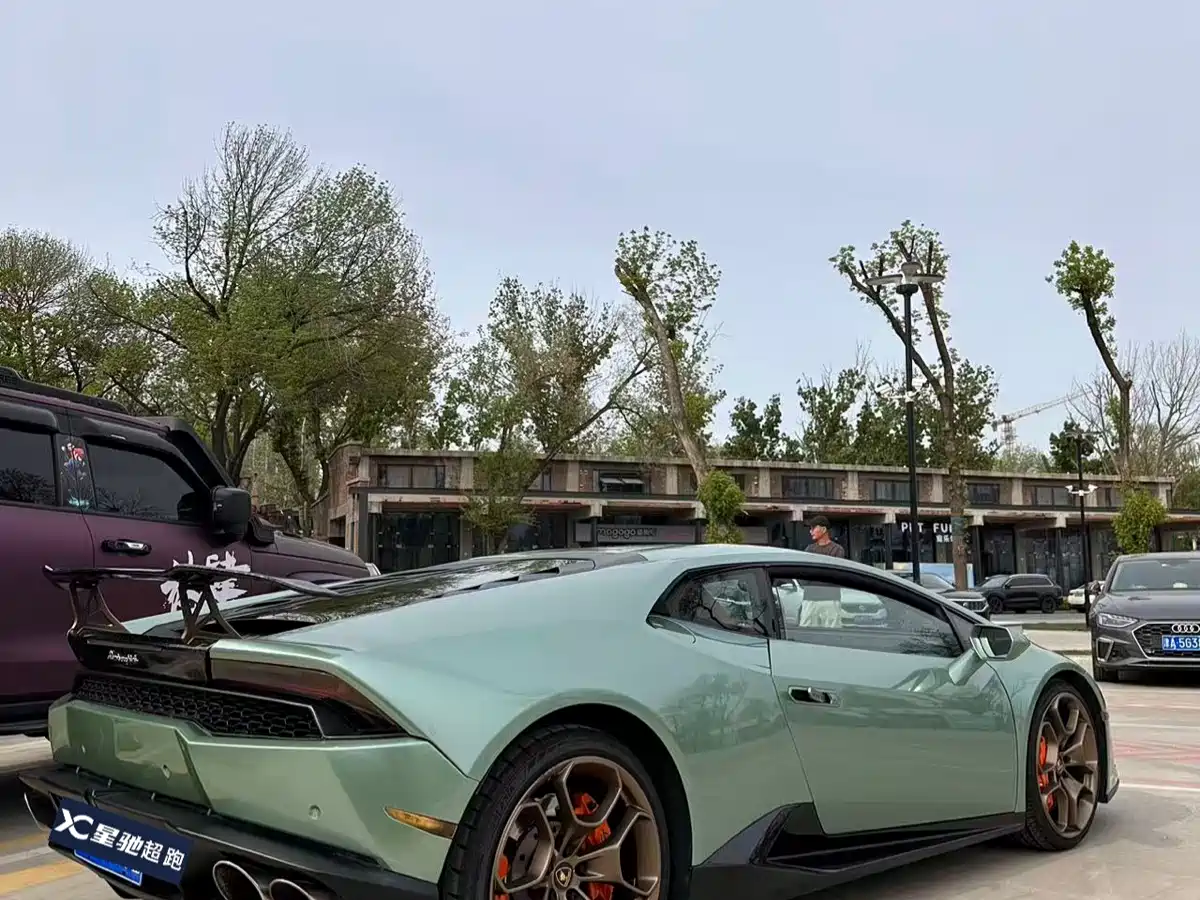 Lamborghini Huracán 2016 LP 600-4 Limited Edition фото 6