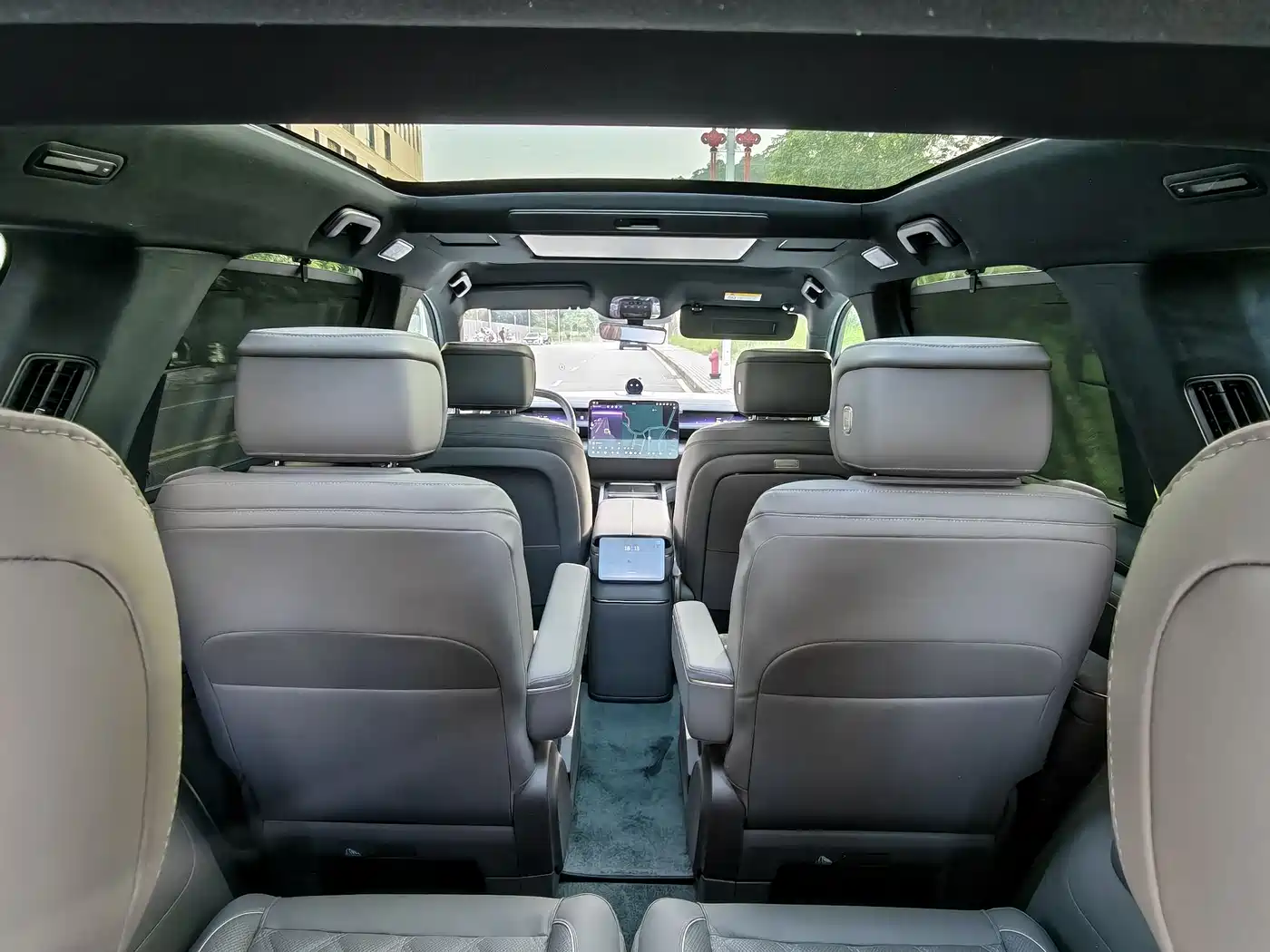 NIO ES8 2025 Model 6-Seat Executive Luxury Edition фото 14