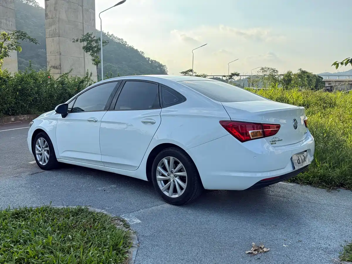 Buick Verano 2018 Sedan 15S Automatic Progressive фото 4