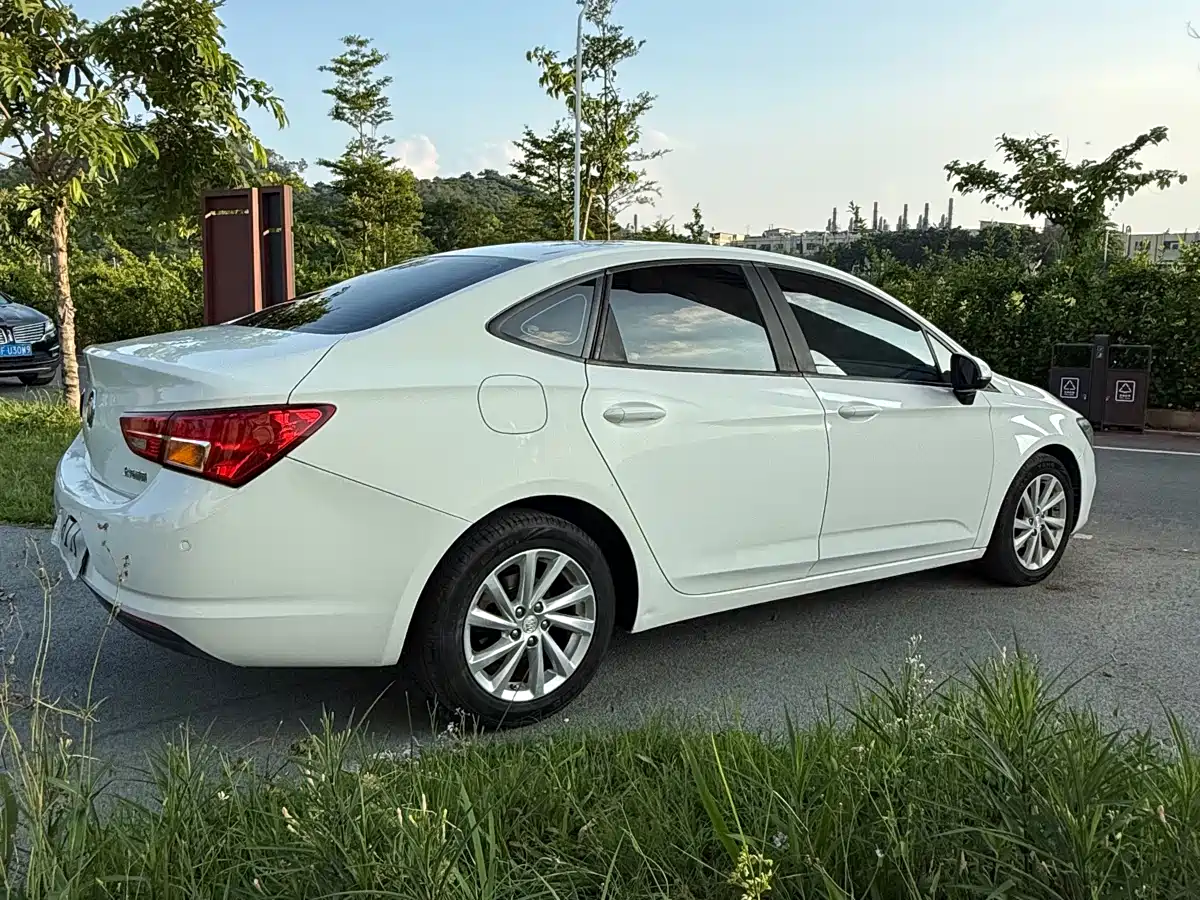 Buick Verano 2018 Sedan 15S Automatic Progressive фото 6