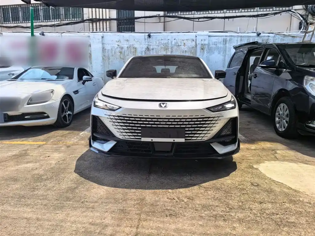 CHANGAN UNI-V