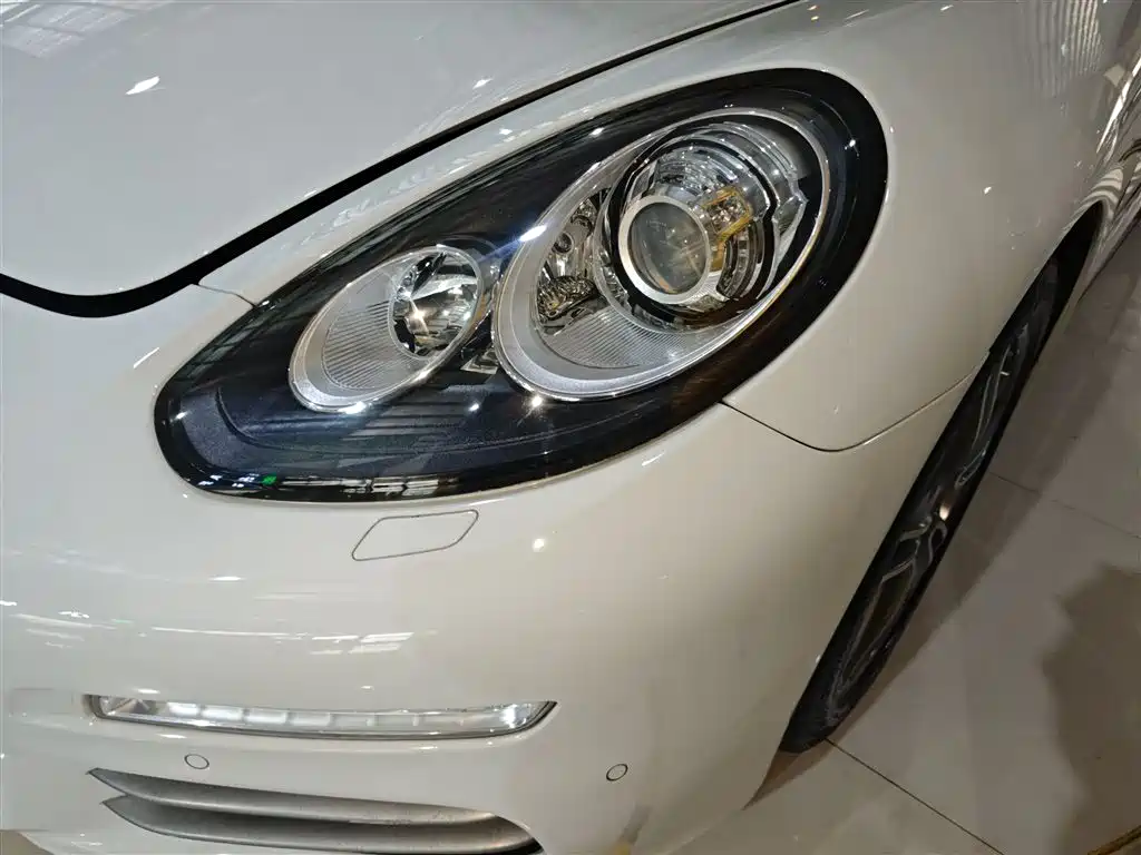 Porsche Panamera 2014 Panamera 4 3.0T фото 18