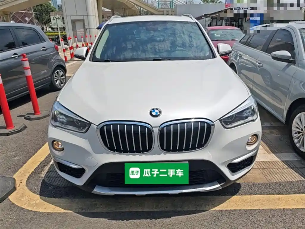 BMW X1 2019 sDrive18Li Premium Model фото 3