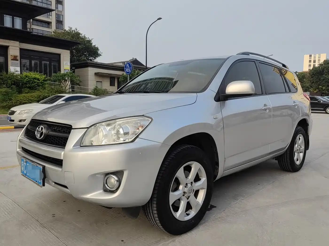 Toyota RAV4 Rongfang 2011 2.0L Automatic Classic Edition