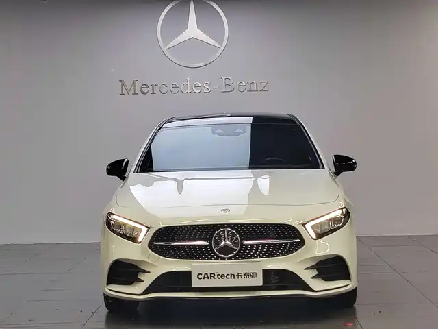 Mercedes-Benz A-Class 2020 Facelift A 220 L 4MATIC Sport Sedan — фото 2