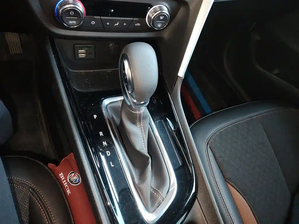 Buick Encore 2020 20T CVT Luxury Edition фото 14