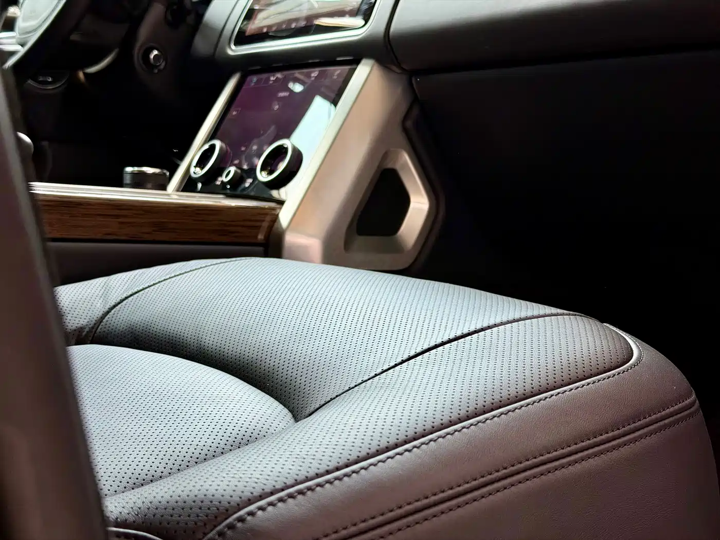 Land Rover Range Rover 2019 3.0 SC V6 Heritage Extended Edition фото 20