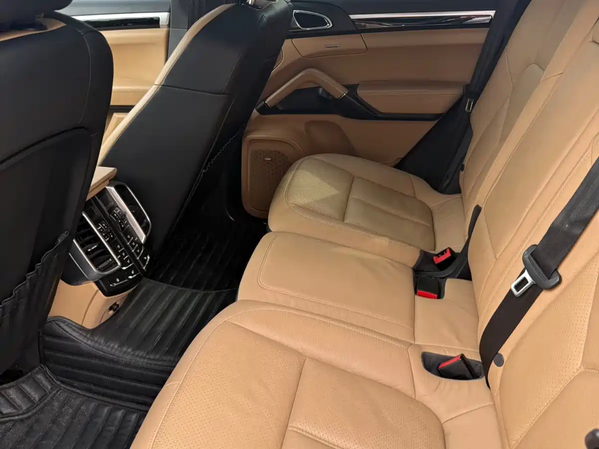 Porsche Cayenne 2011 Cayenne 3.0T фото 13