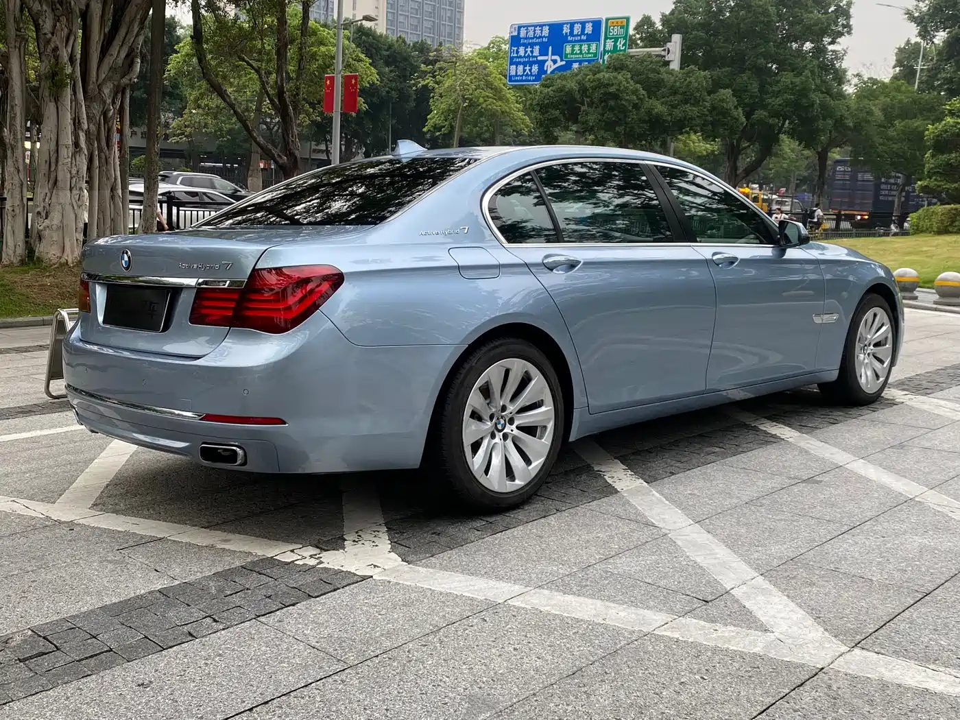 BMW 7 Series 2013 740Li Hybrid Edition фото 30