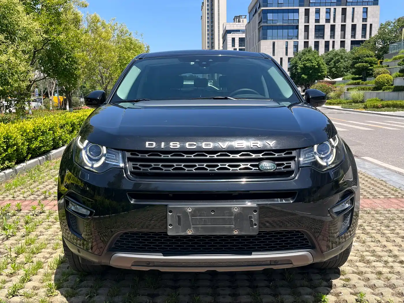 Land Rover Discovery Sport 2018 240PS SE Edition фото 2